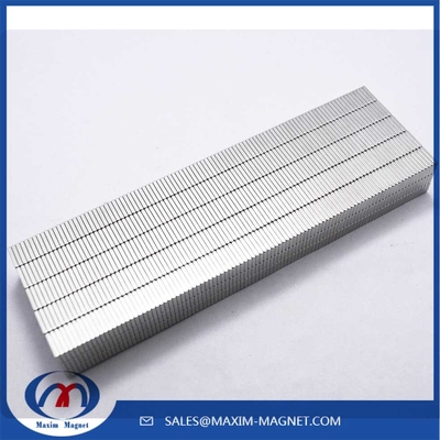 China N35 N38 N40 N42 N45 N50 N52 small Neodymium magnetic block supplier